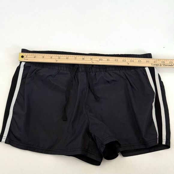 Fabletics Womens The One Short  Black Pamela Reflective Shorts workout  size L - Picture 4 of 9